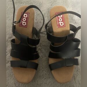 Pop black wedge women's sandle shoe size 10